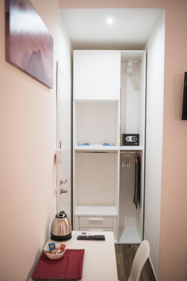 Romecoming Ostiense Guest House Bagian luar foto
