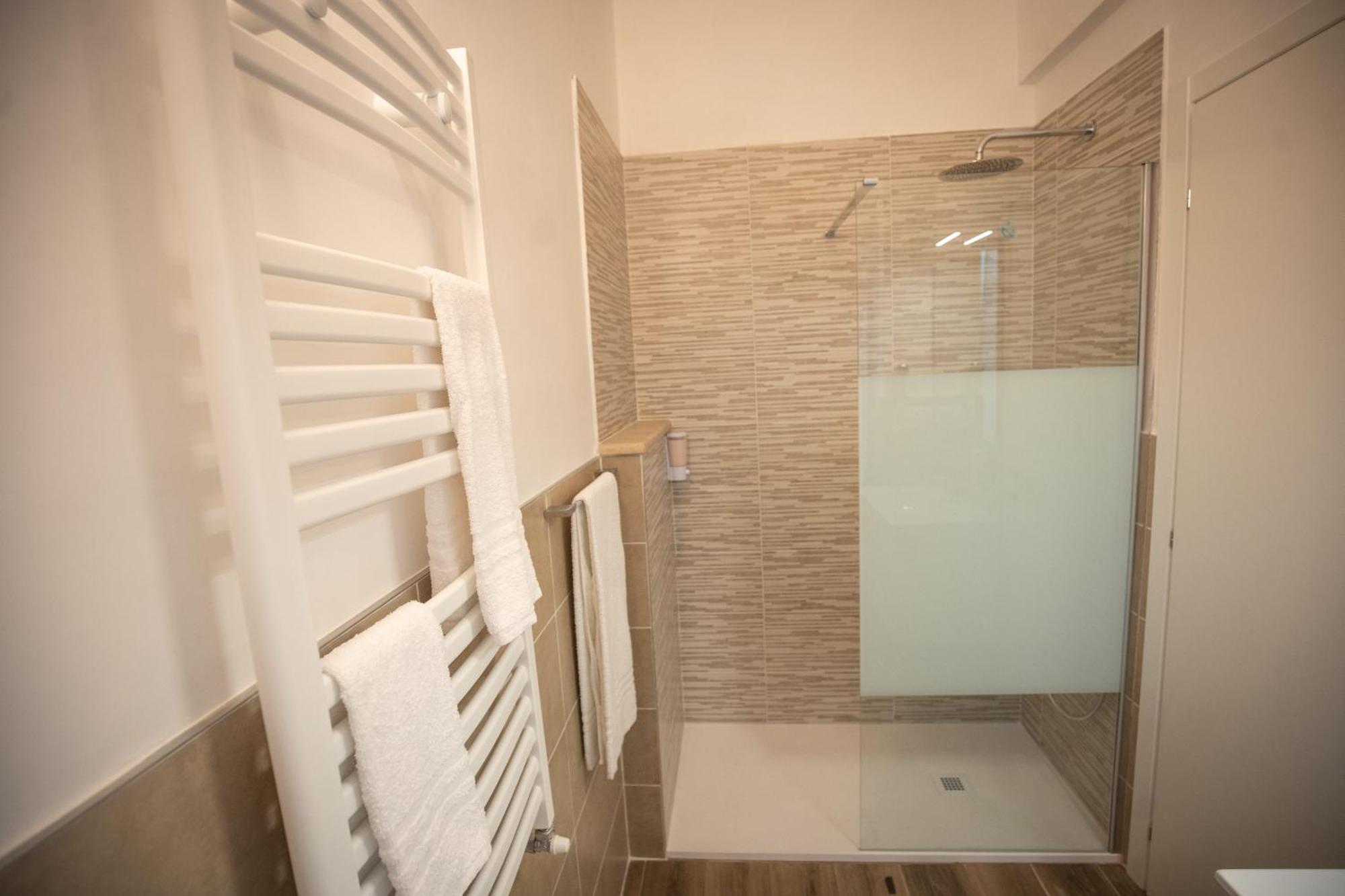 Romecoming Ostiense Guest House Bagian luar foto