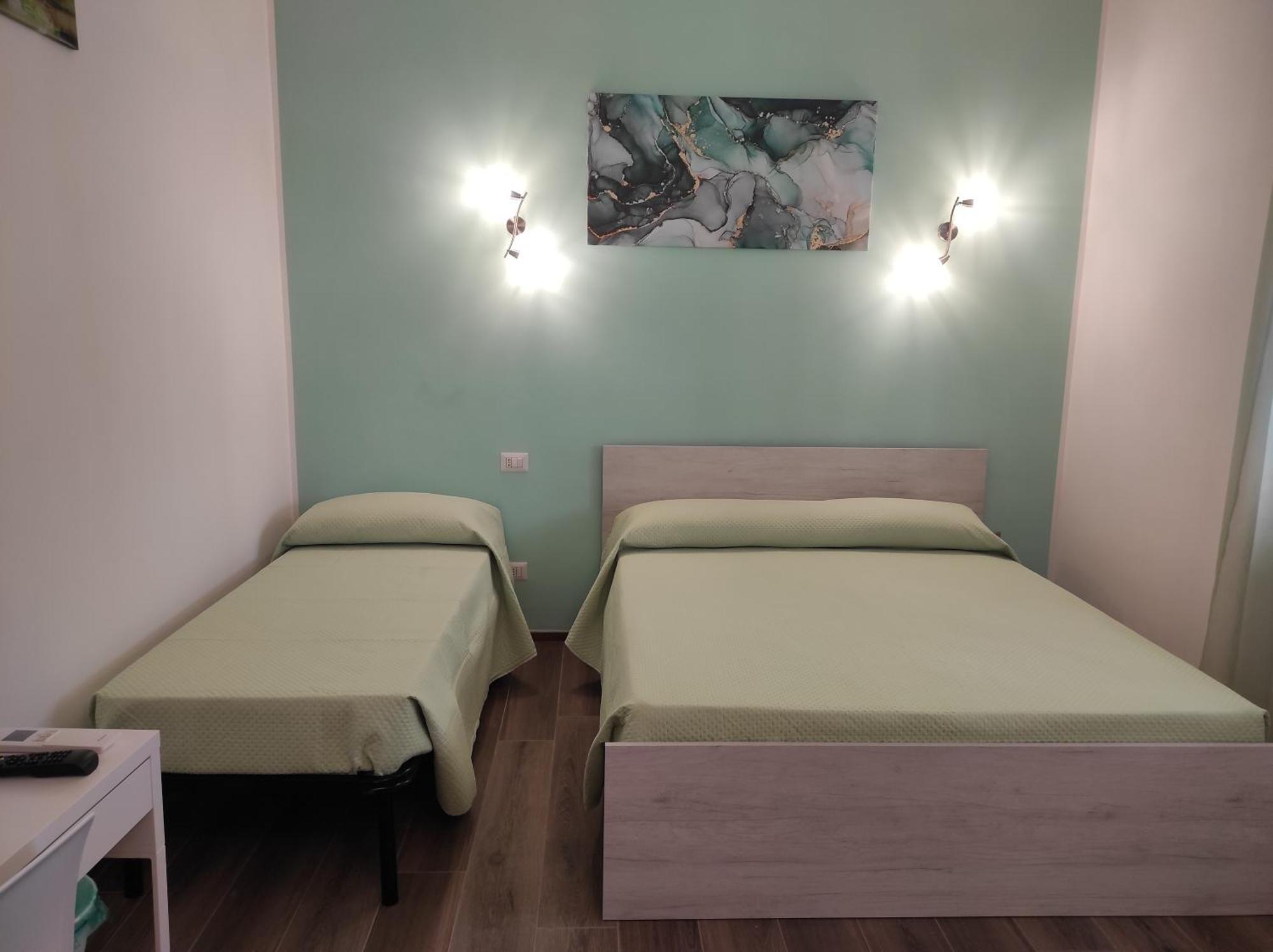 Romecoming Ostiense Guest House Bagian luar foto